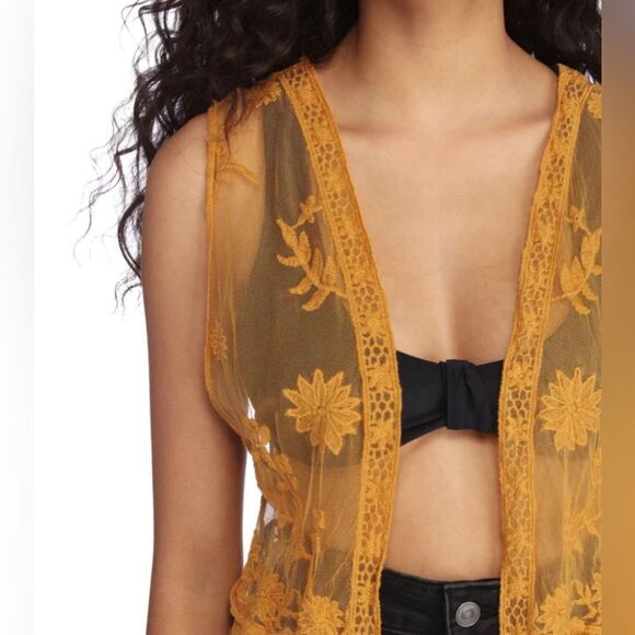 EUC Golden Mustard Windsor sleeveless cardigan small Bohemian Beauty Lace - Picture 2 of 6